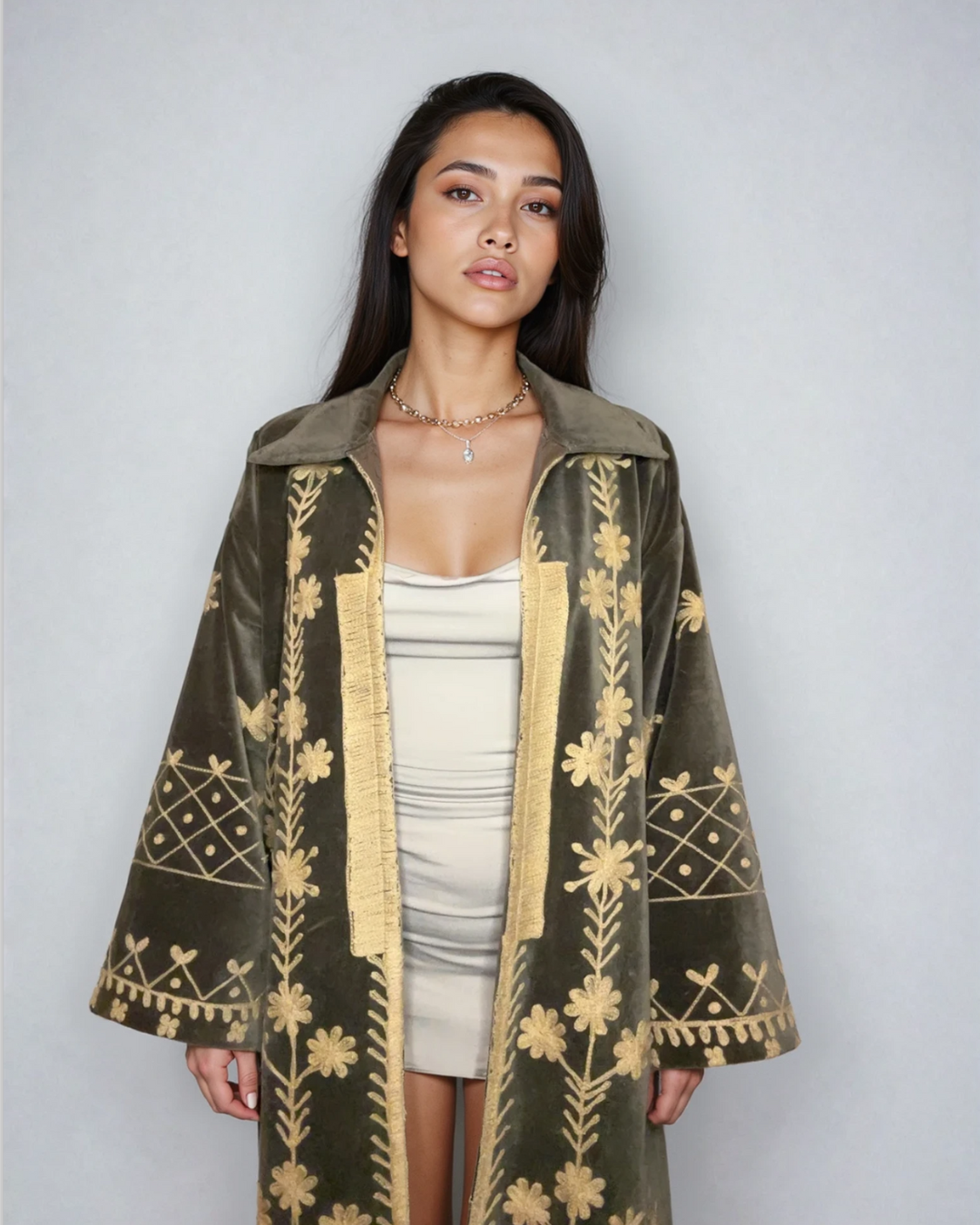 Cappotto in velluto ricamato Regina d'Oriente EcoEssence